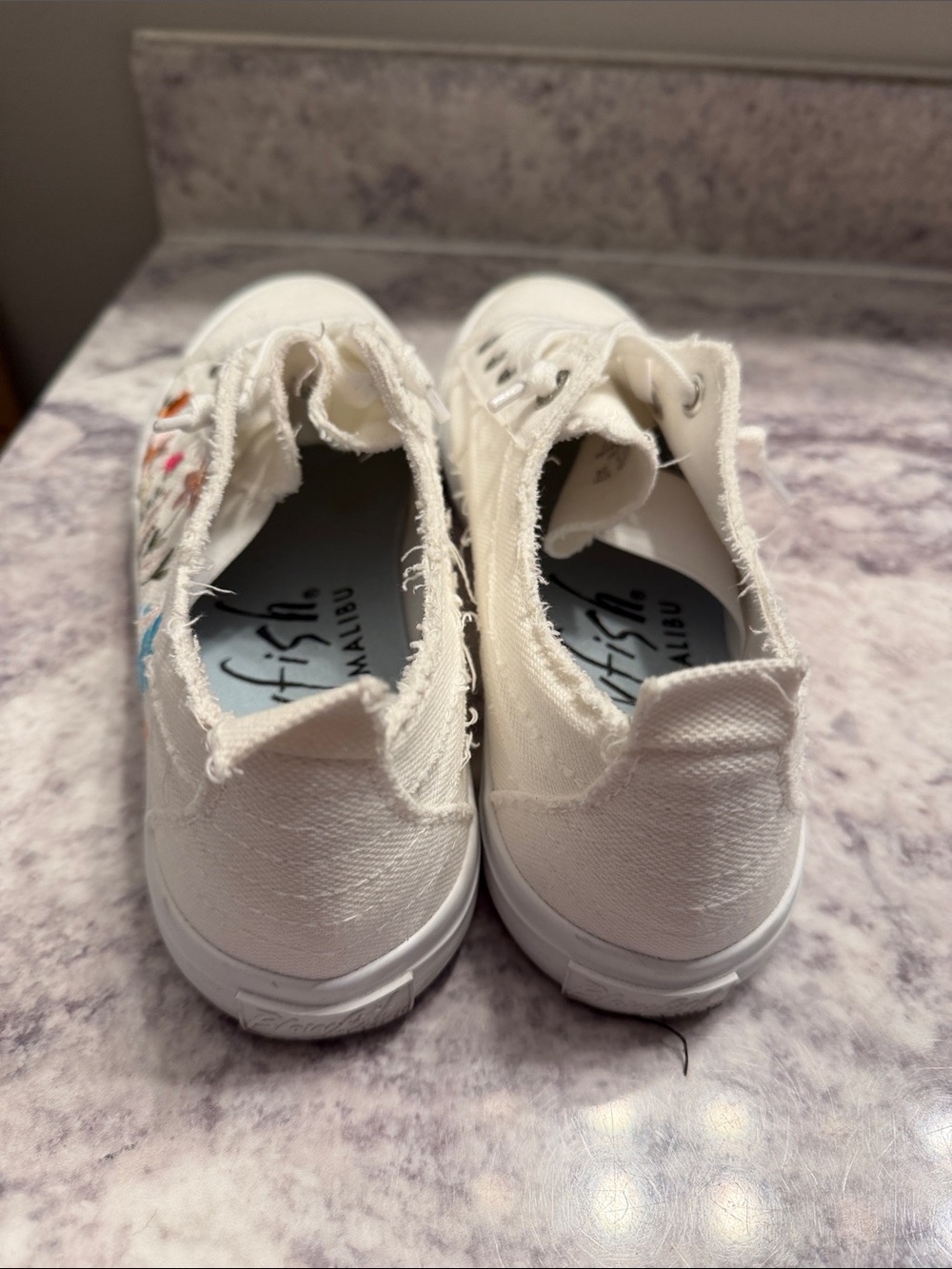 Malibu White Canvas Sneakers with Multicolor Floral Embroidery - Picture 3 of 6
